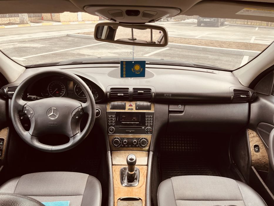 Mercedes c-klass w-203 ресталинг