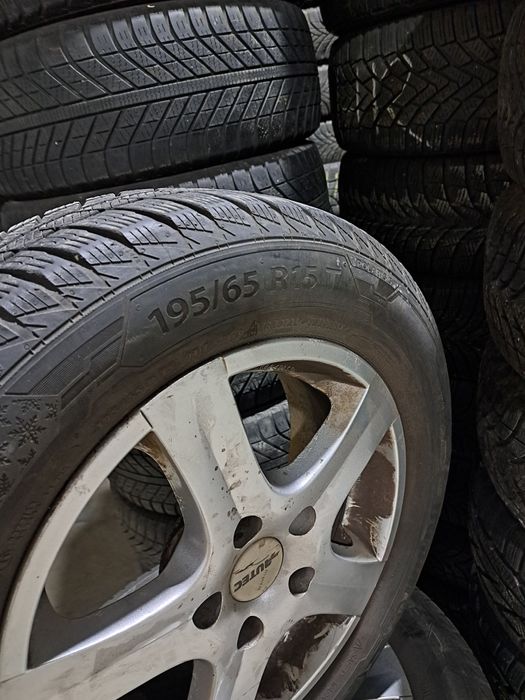 Set 4 anvelope iarnă cu jante aliaj