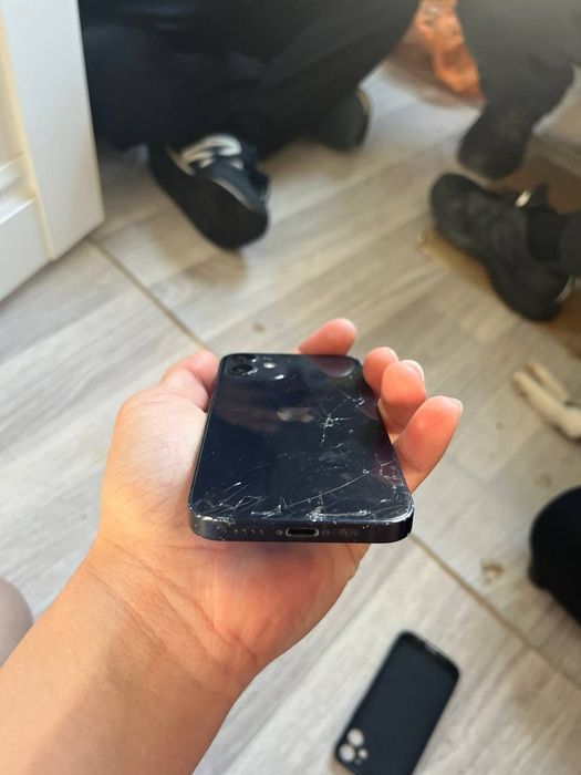 Продам айфон 11 без каробки