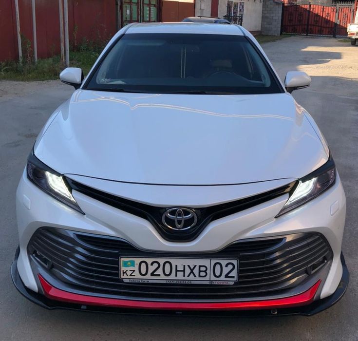 Сплиттер на Тойота Камри 70