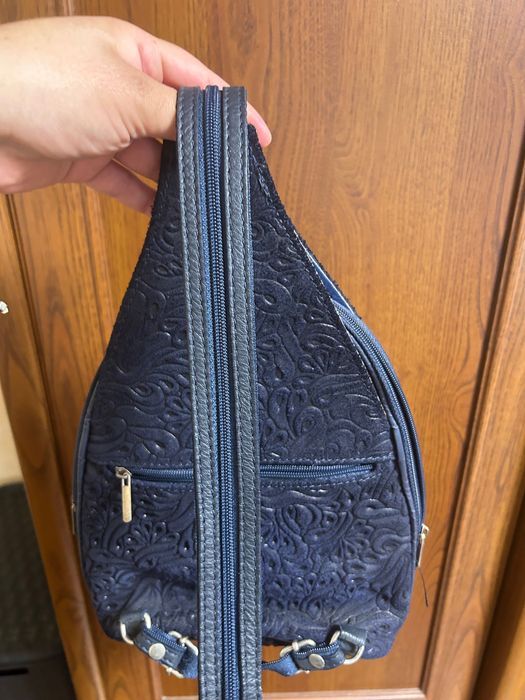 Дамска раница от естествен велур