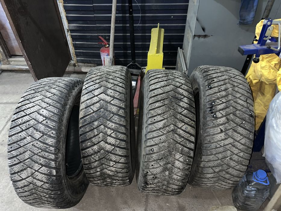 Продам комплект Goodyear