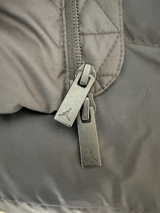 Продам куртку Jordan