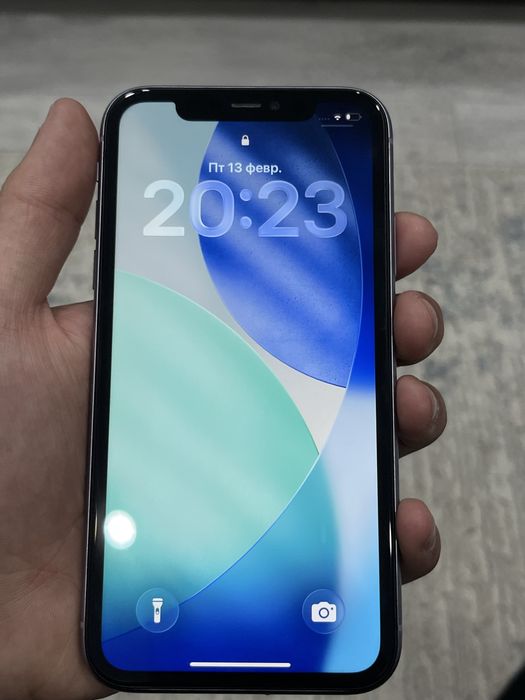 Продам айфон 11