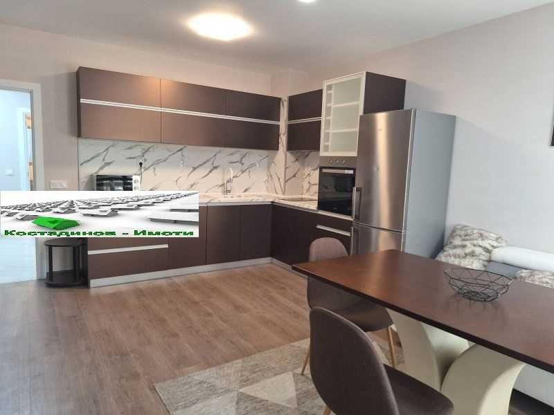 Дава се под наем Тристаен апартамент в Пловдив, Западен - 110 кв.м за 612 € - Снимка #1