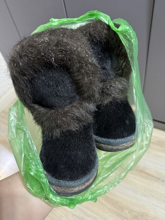 Продам осенние куртки , двойка