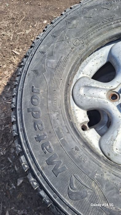 Продам диски с резиной 235,75,15