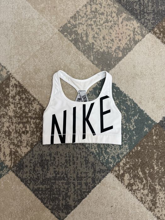 Дамско бюстие Nike