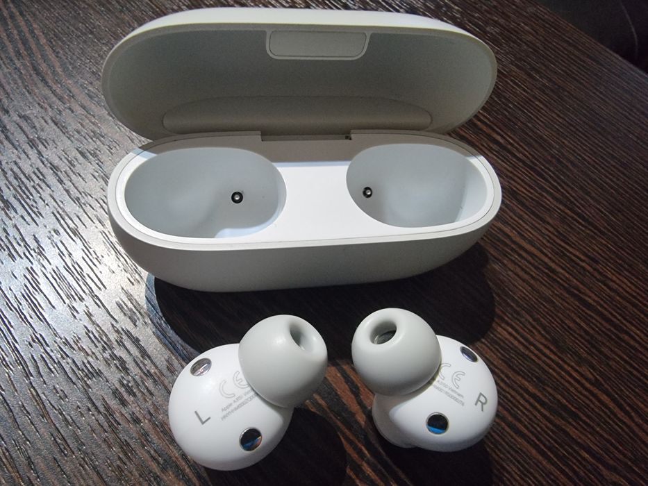 Beats Solo Buds  Dre.