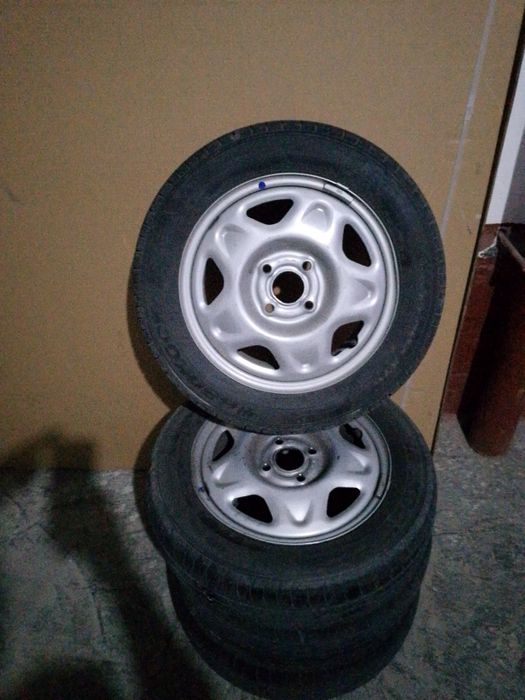 Балон автомобилей от спарка родной.4шт