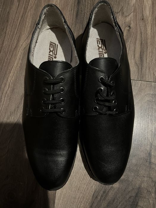 Чисто нови обувки от естествена кожа!