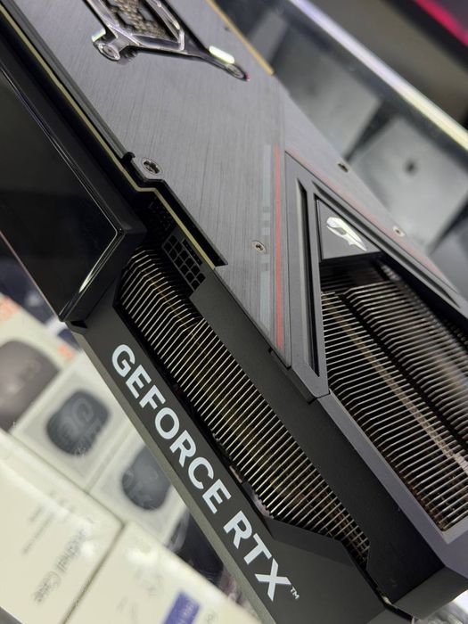 GeForce RTX 4070 (iGame Vulcan OC-V)