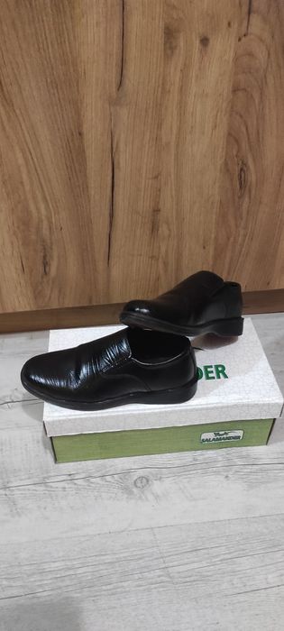 продам обувь мальчуковую