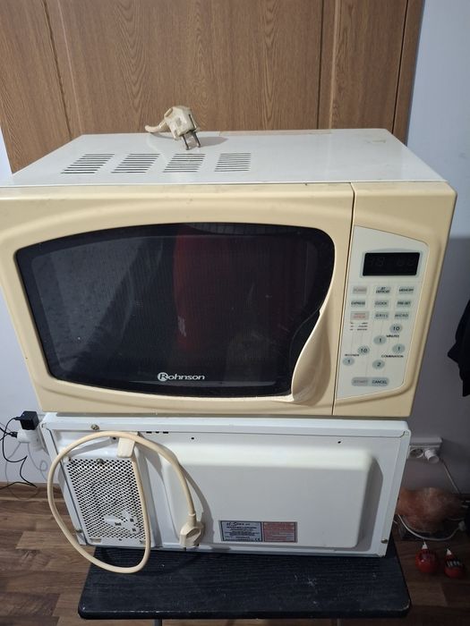 Cuptoare cu microunde Elveția 2 bucăți