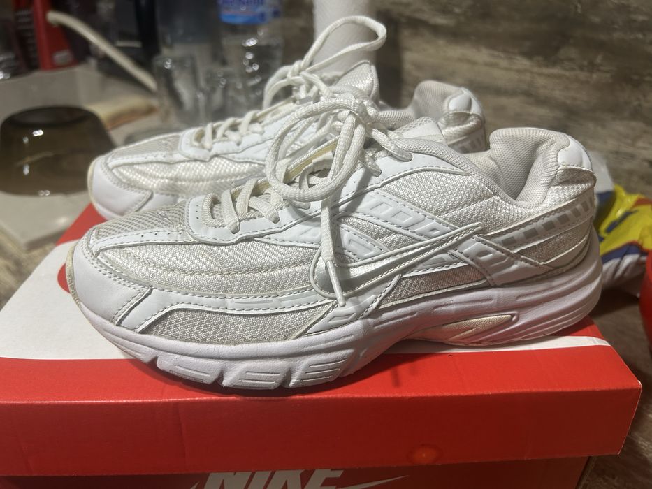 Маратонки Nike 37,5