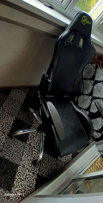 kreslo .kursi .kompiuter stoli