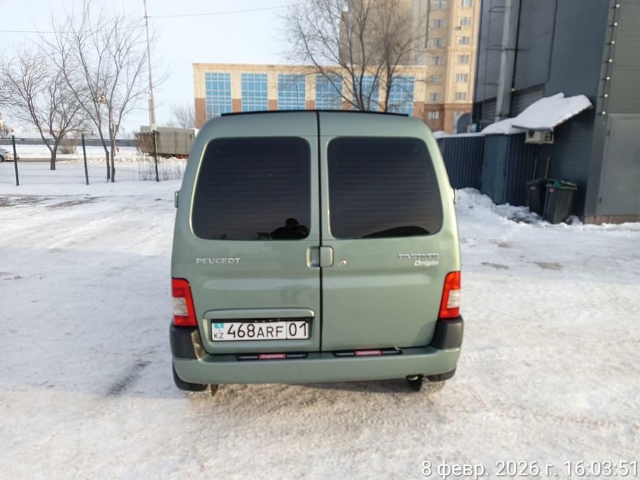 Peugeot Partner 2010 минивен кузов