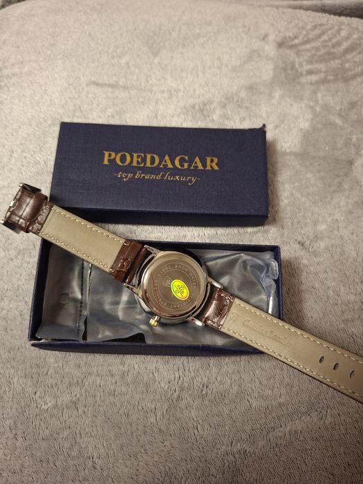 Нов мъжки часовник POEDAGAR, в оригинална кутия.