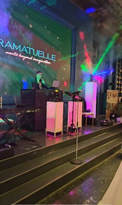 Setup dj - lumini si stative de lumini