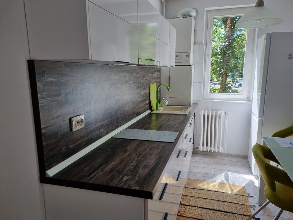 Mobila bucatarie cu electrocasnice