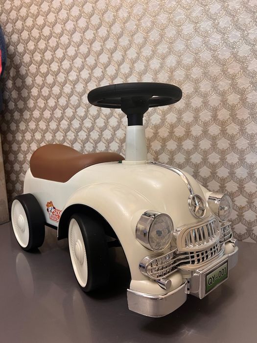 Продам детскую машинку!