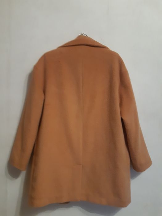 Palton peach Bershka