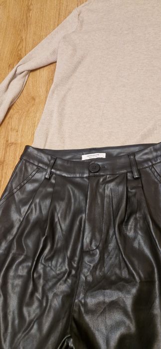 Pantaloni imitatie piele M