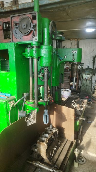 Растачной станок блока цилиндра