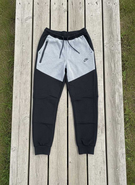 Trening Nike TECH Fleece Negru Gri - Set Complet