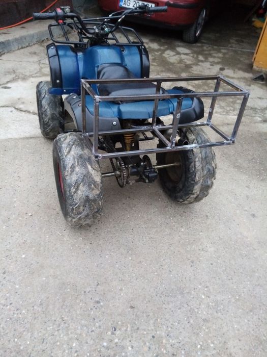Vând sau schimb atv