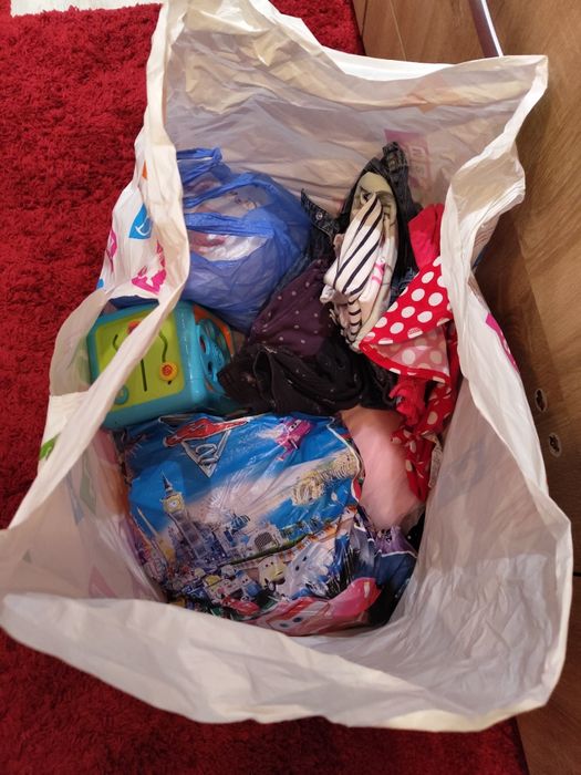 Подарявам дрехи за момиченце 1,5-3 години