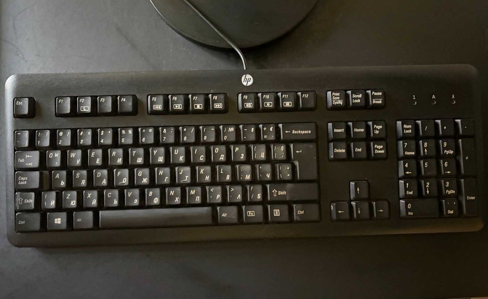 Компютър Samsung 2243WM + Кутия + Клавиатура