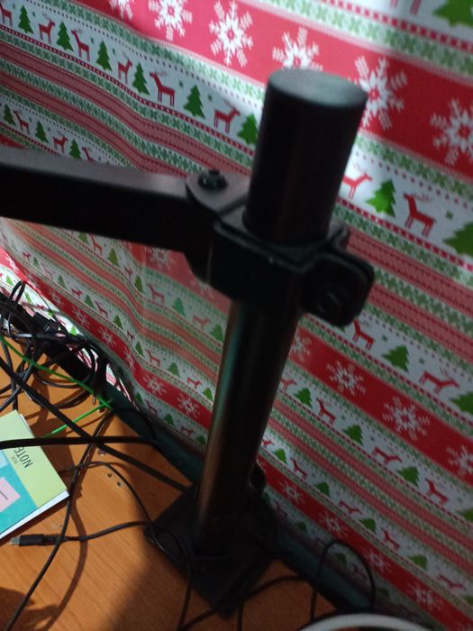 Vând braț monitor nou fără cutie originala