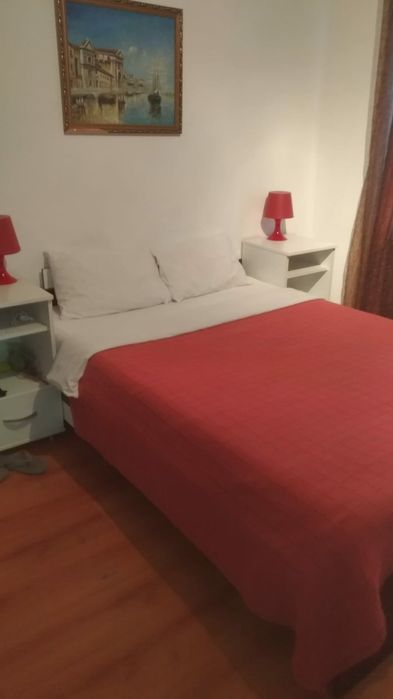 Cazare muncitori și turism.