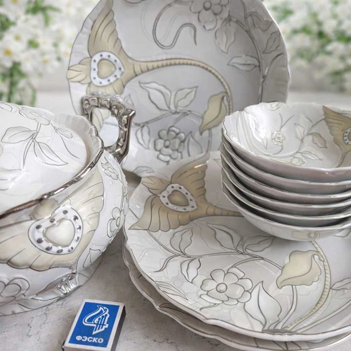 Набор посуды продаётся