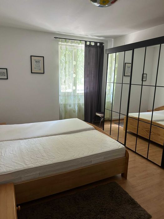 De inchiriat apartament ultracentral,  2 camere , decomandat