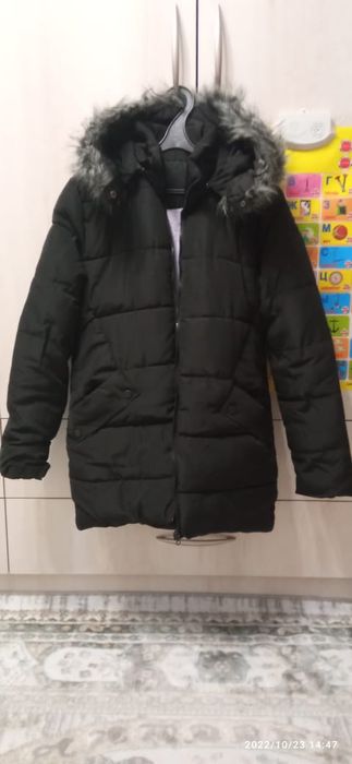 Зимняя куртка на девочку.