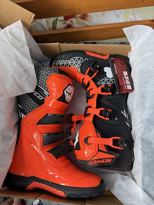 Продам мотоботы, новые