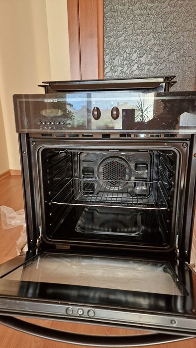 Фурна за вграждане Beko