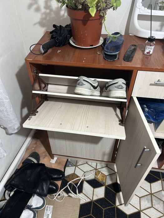Продам тумбу для обуви