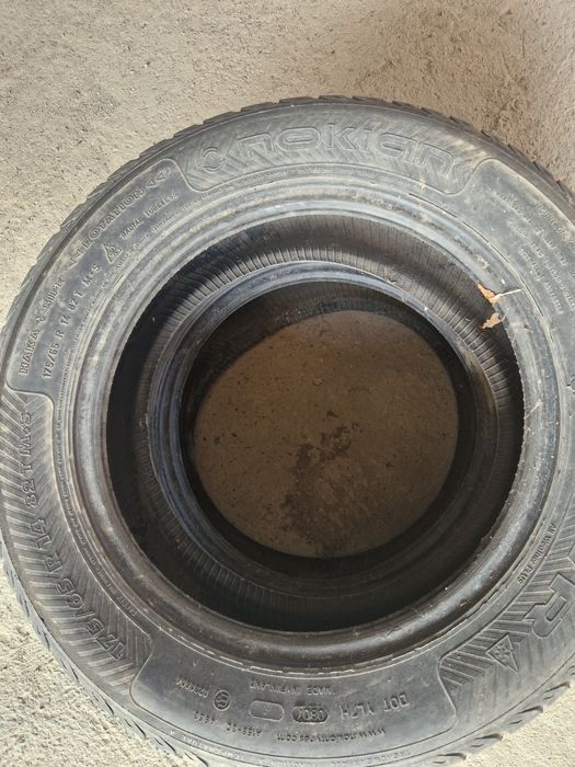 Зимние шины,  пара только,