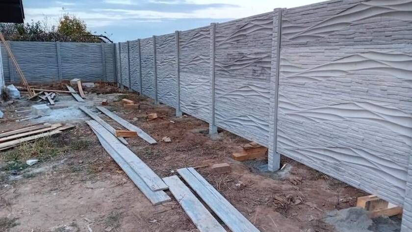 Garduri din  placi de beton