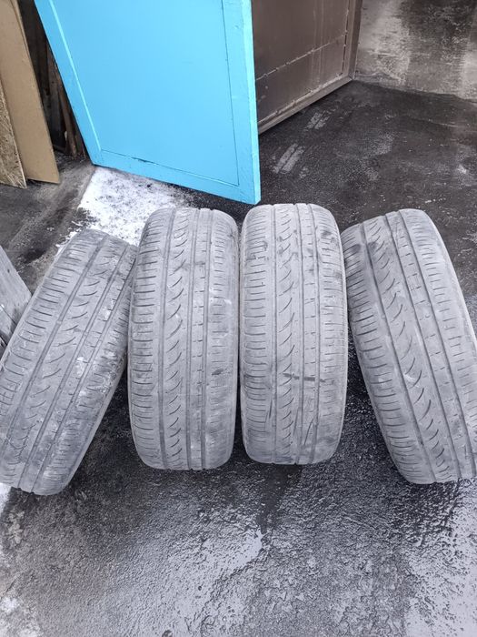 Шины летние 215/60/16