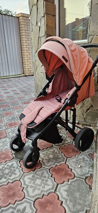 коляска детская в очень хорошем состоянии