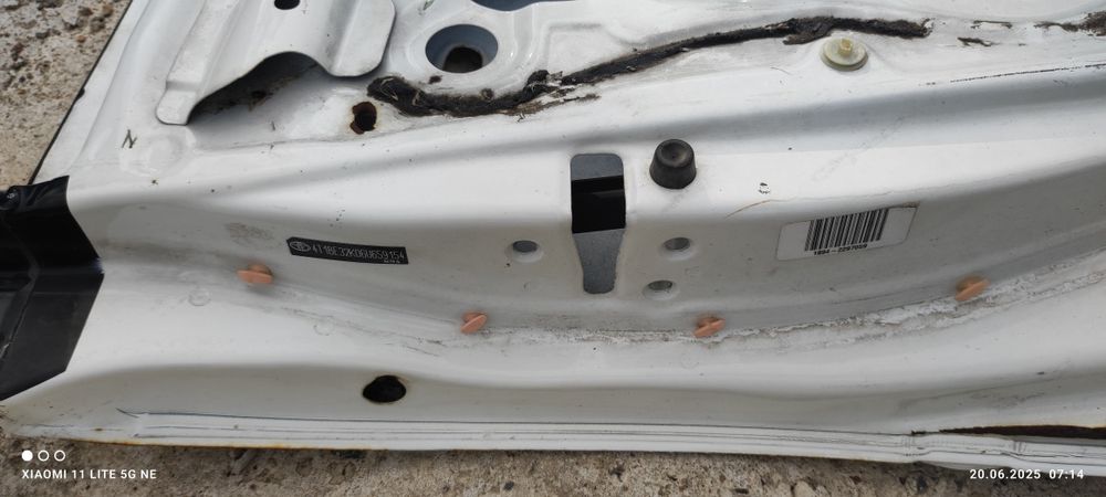 Продам водительскую дверь и крыло Toyota Camry 2006 (американец)