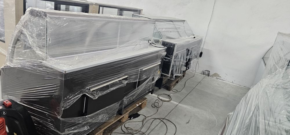 Хладилна витрина 200х90