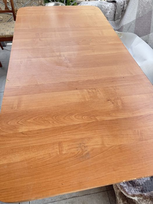 Кухонный стол