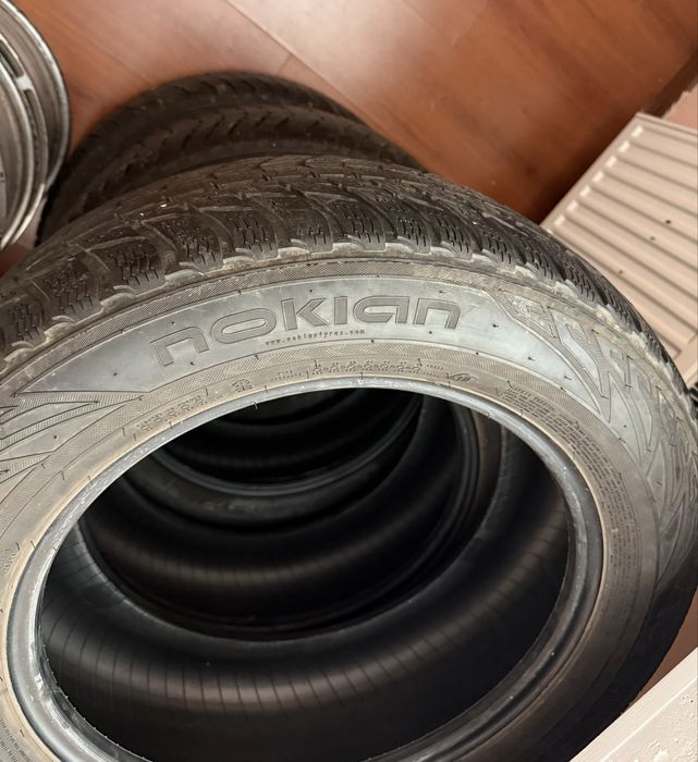 Зимни Гуми NOKIAN 225/60/17 SUV Спешно !