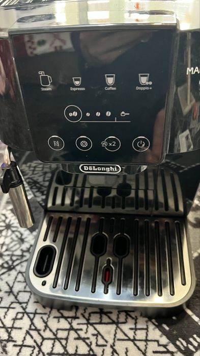 DeLonghi espressor