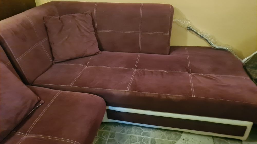 Продавам запазен диван